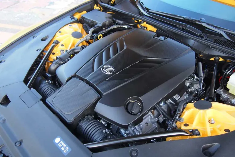 تولید موتور V8 تنفس طبیعی تویوتا