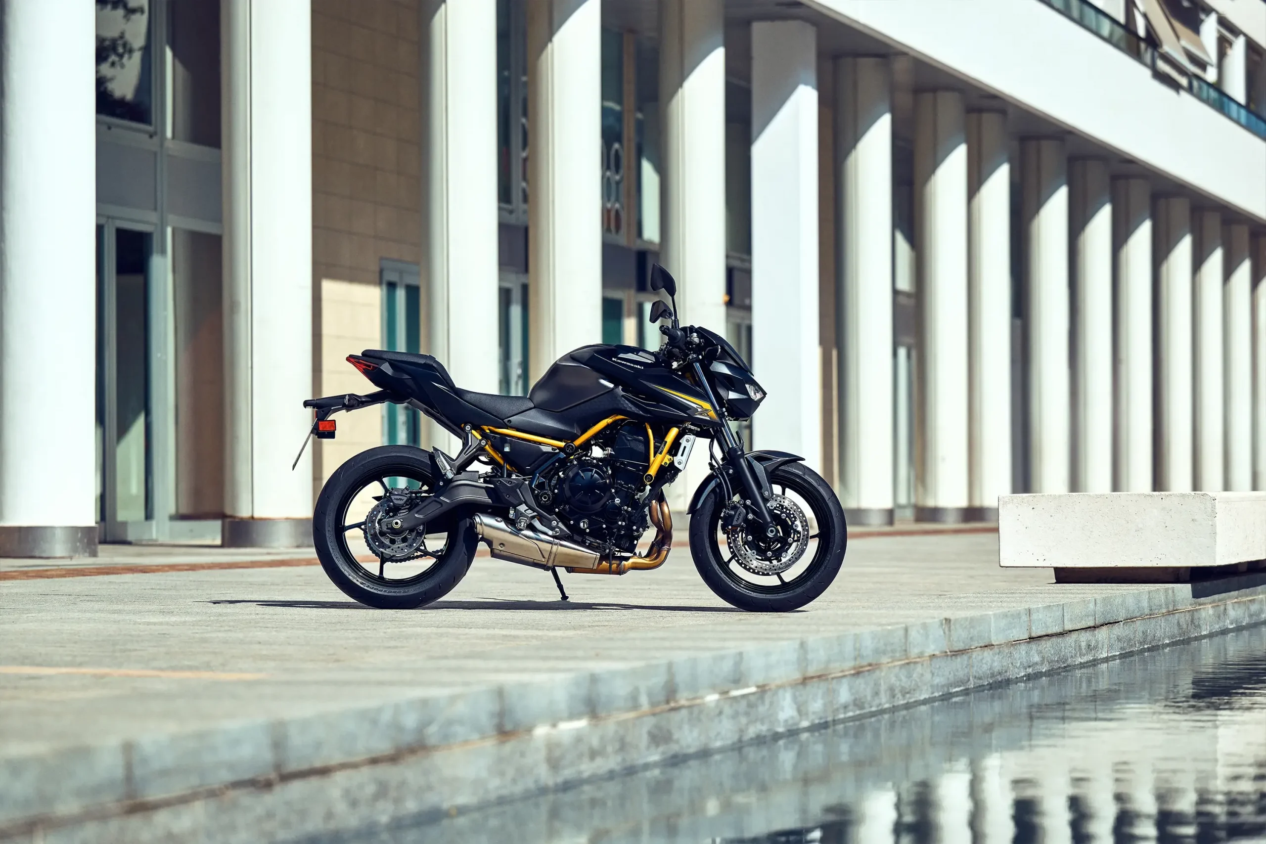 موتورسیکلت کاوازاکی Z650 S مدل 2026