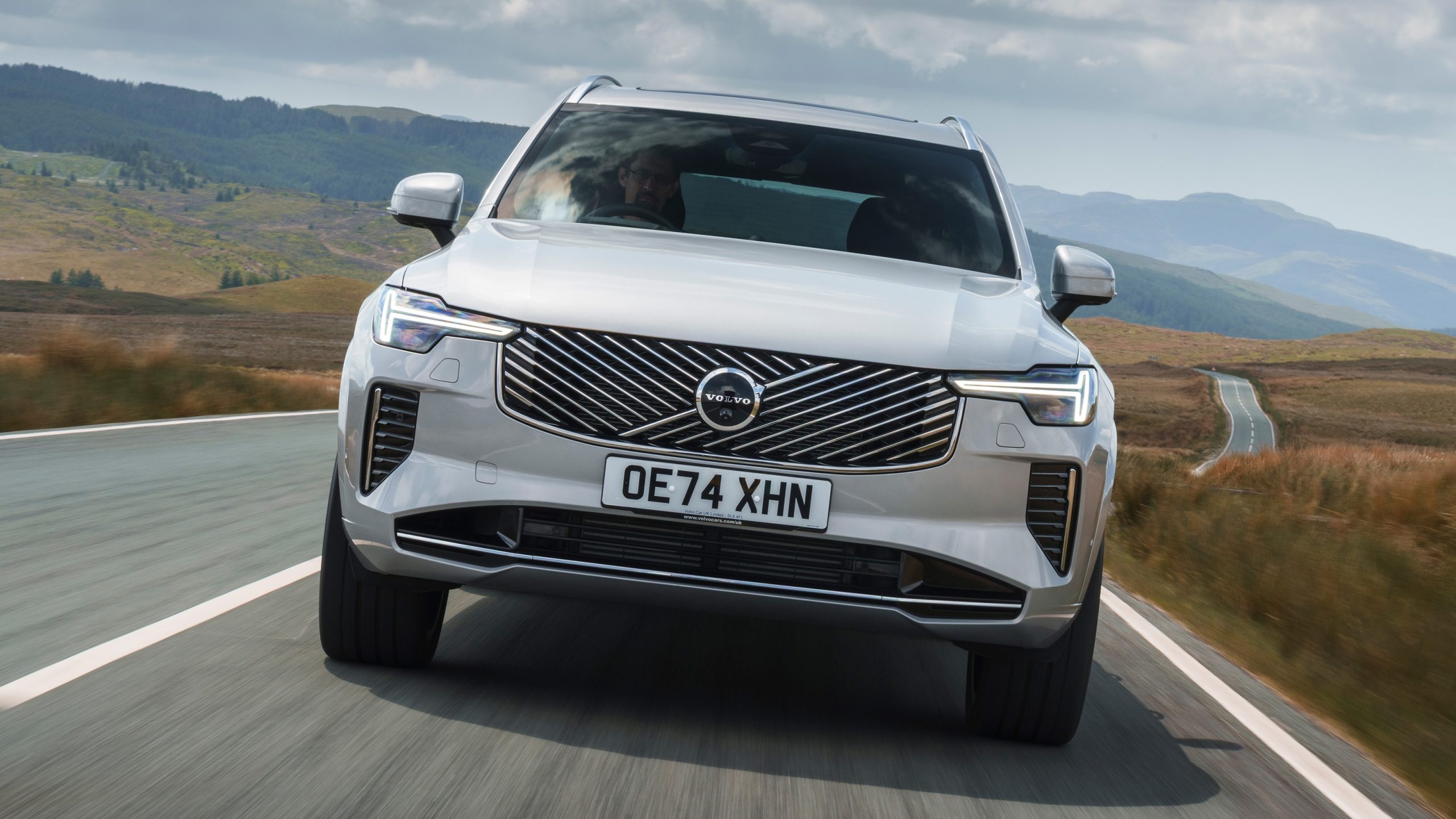 بررسی ولوو XC90