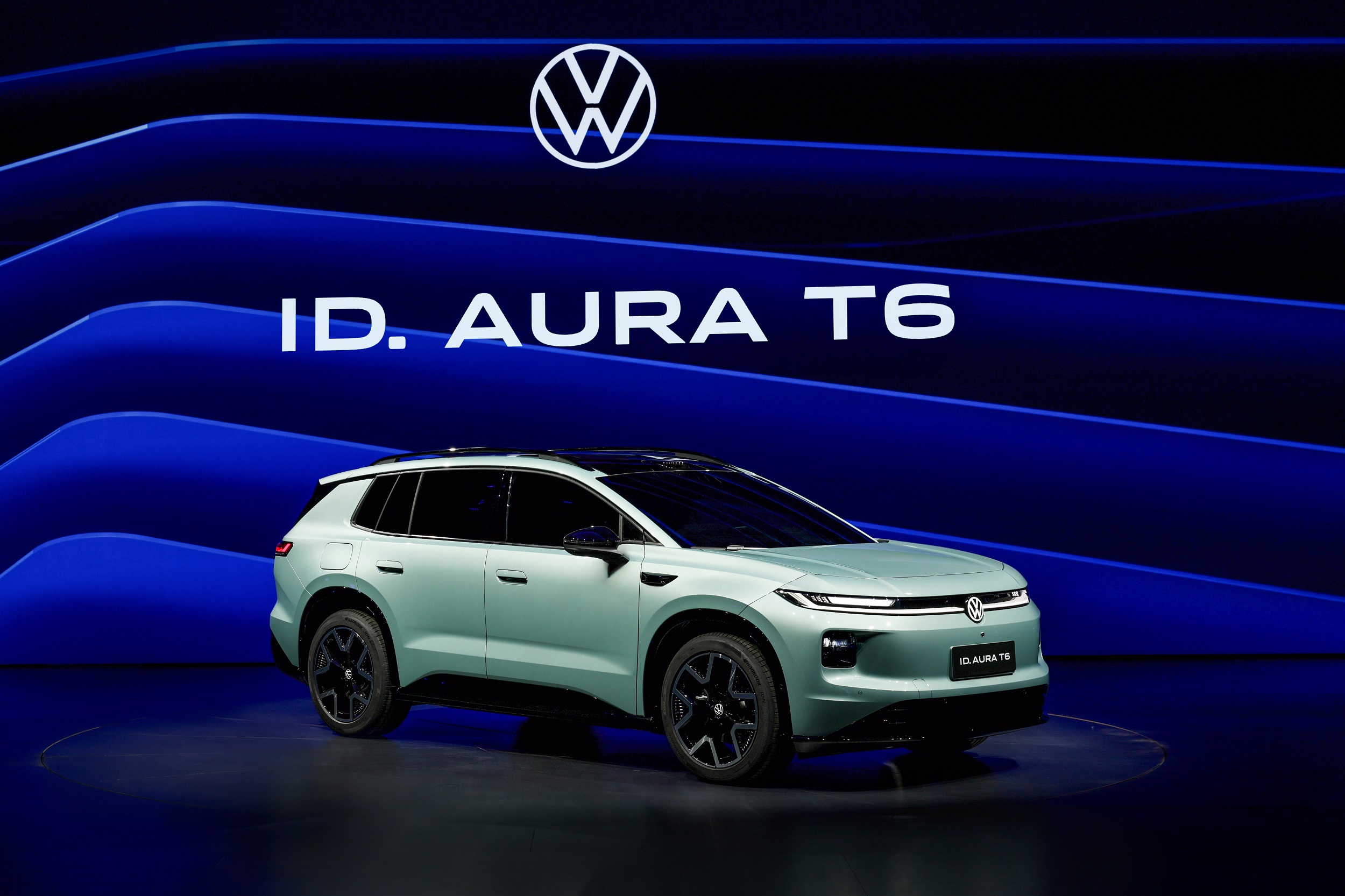 فولکس واگن ID.Aura T6