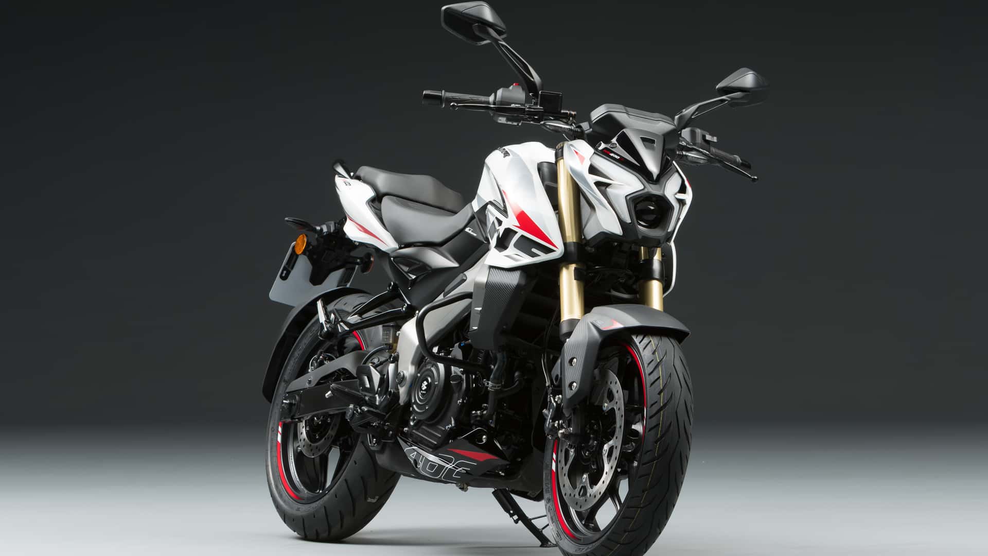 موتورسیکلت باجاج دومینار NS400Z