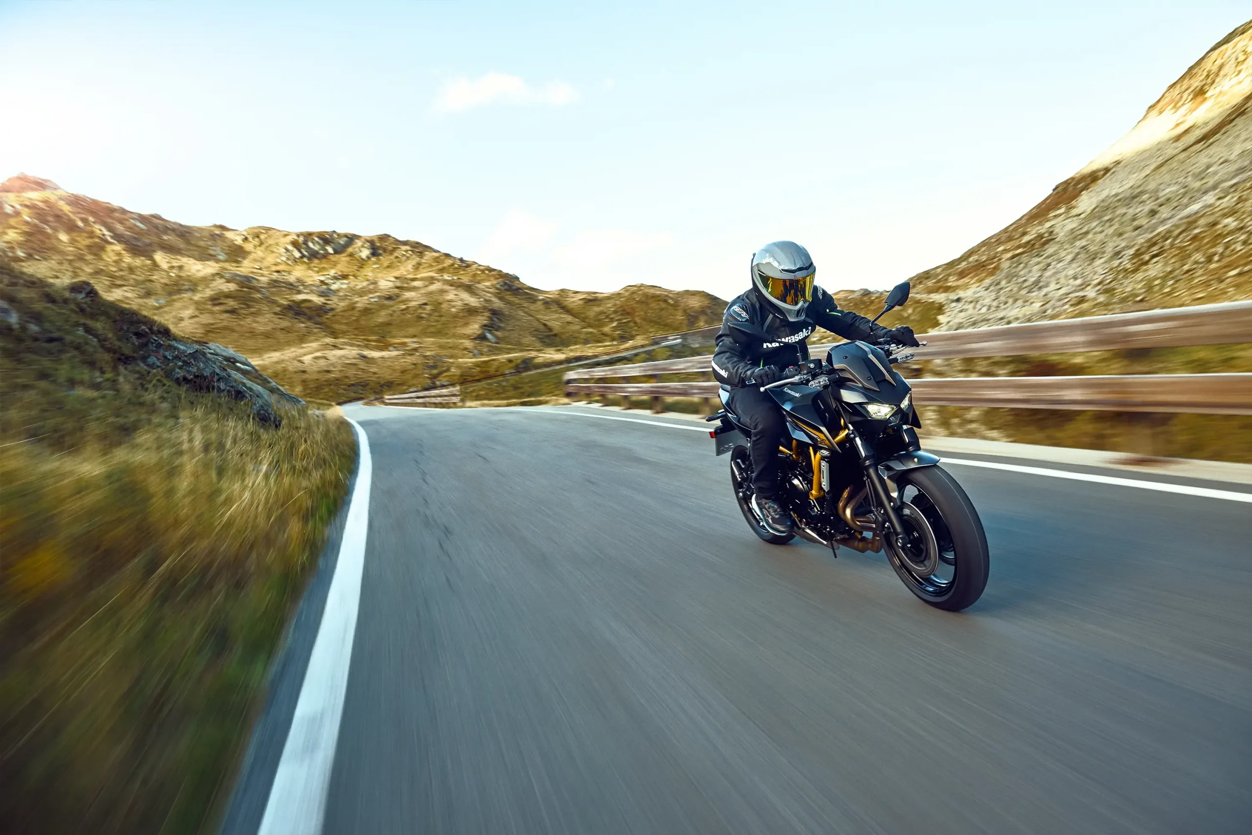 موتورسیکلت کاوازاکی Z650 S مدل 2026