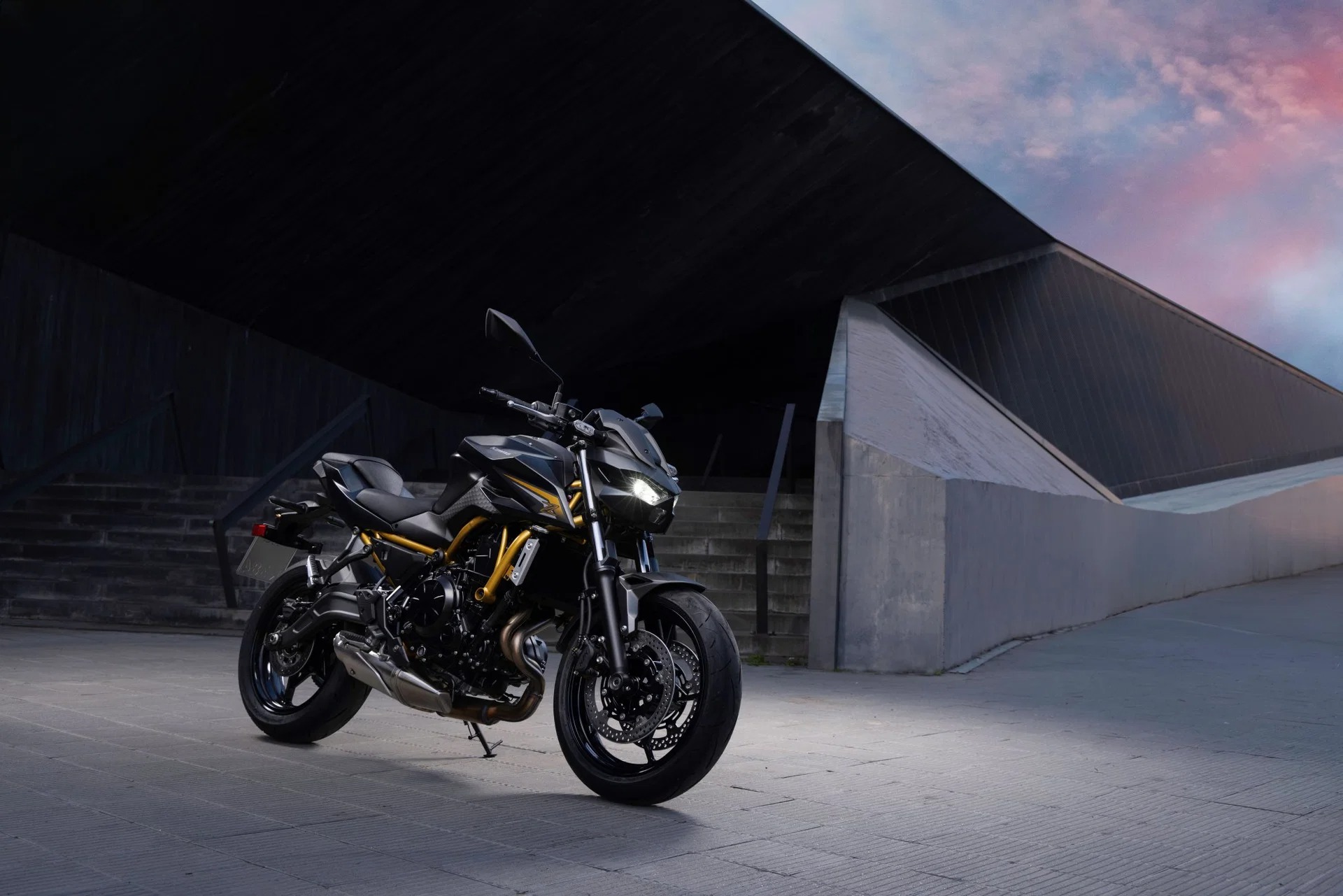 موتورسیکلت کاوازاکی Z650 S مدل 2026