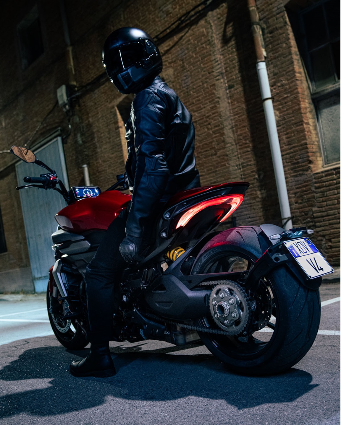 دوکاتی XDiavel V4 مدل 2026