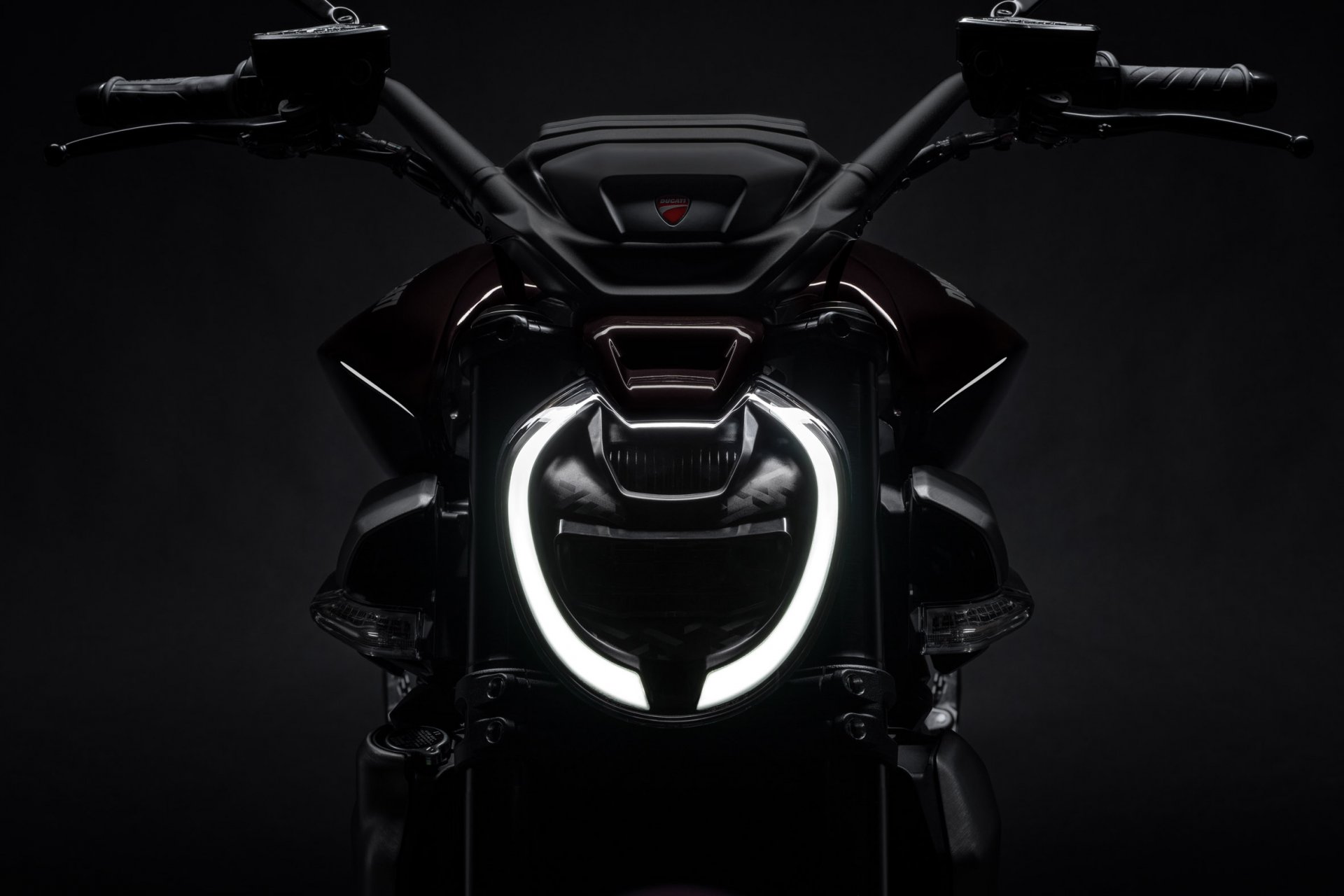 دوکاتی XDiavel V4 مدل 2026