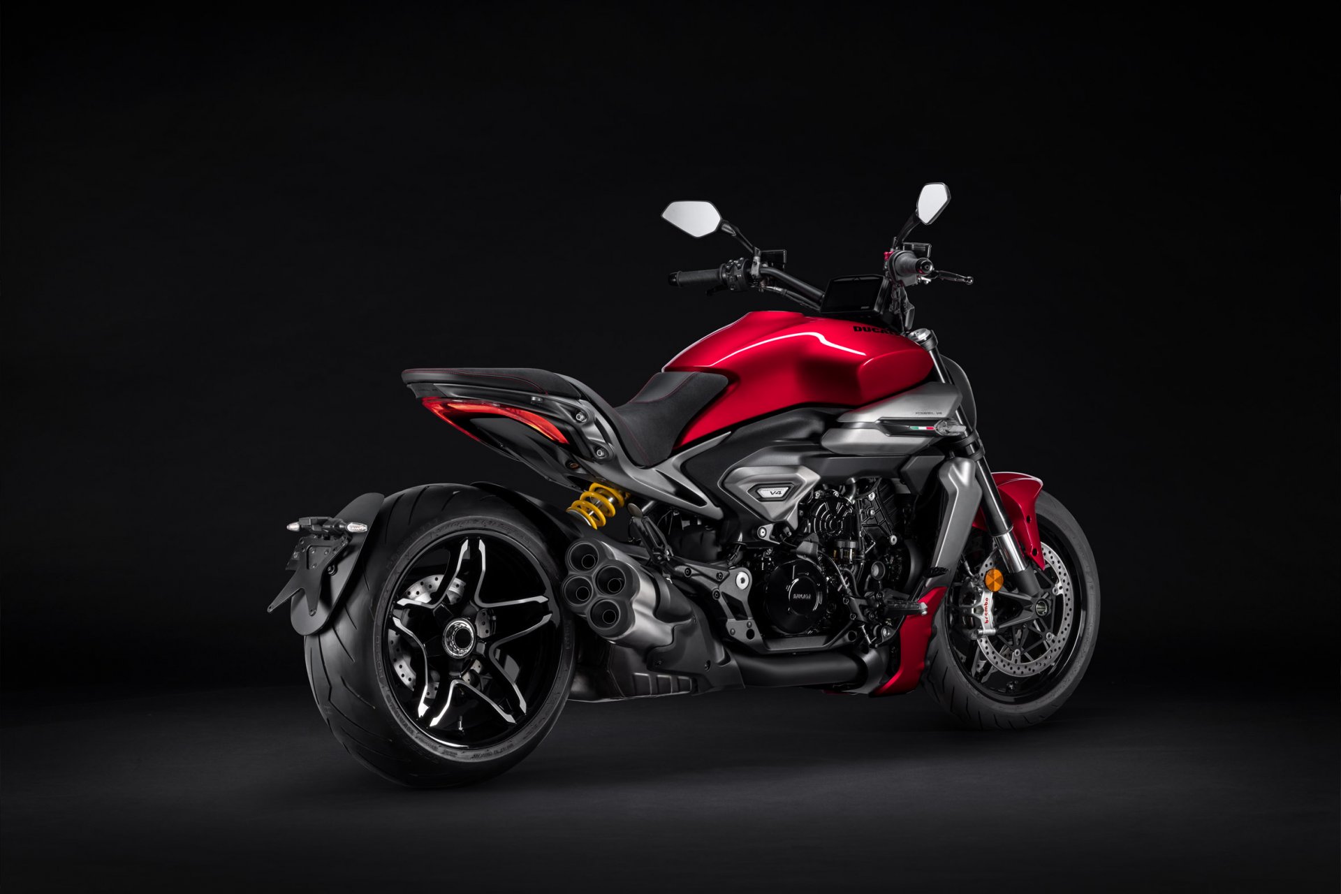 دوکاتی XDiavel V4 مدل 2026