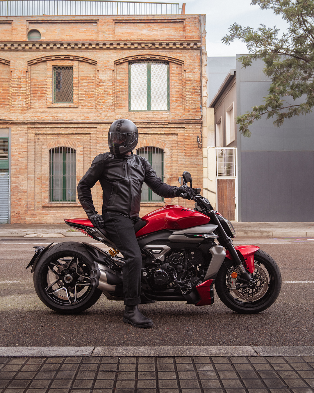دوکاتی XDiavel V4 مدل 2026