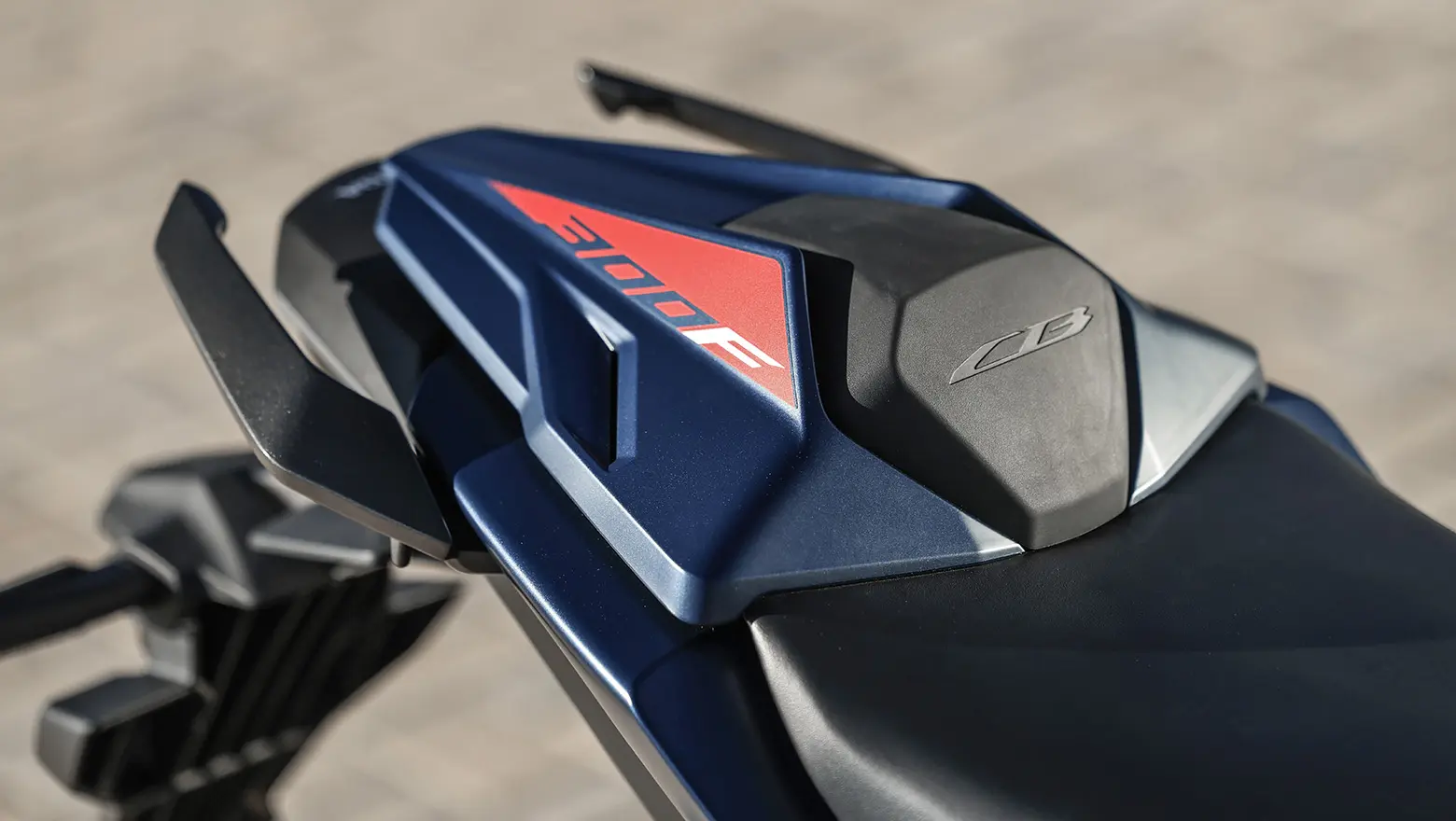 هوندا CB300F توئیستر