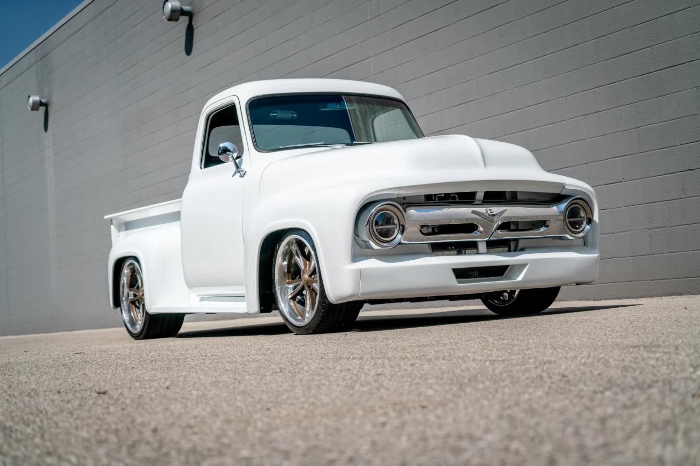 احیای فورد F-100 مدل 1955 با پیشرانه V8